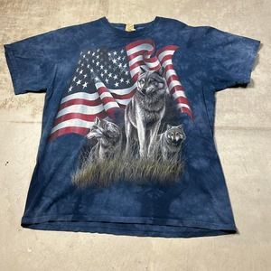 vintage wolf american flag graphic
